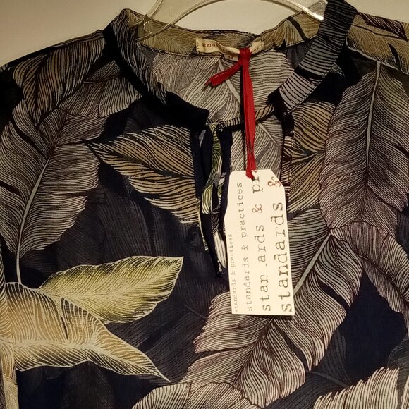 Women's Tops 6 pc Lot sz MED Nice variety Long and Short sleeve Floral NWT - Picture 8 of 12